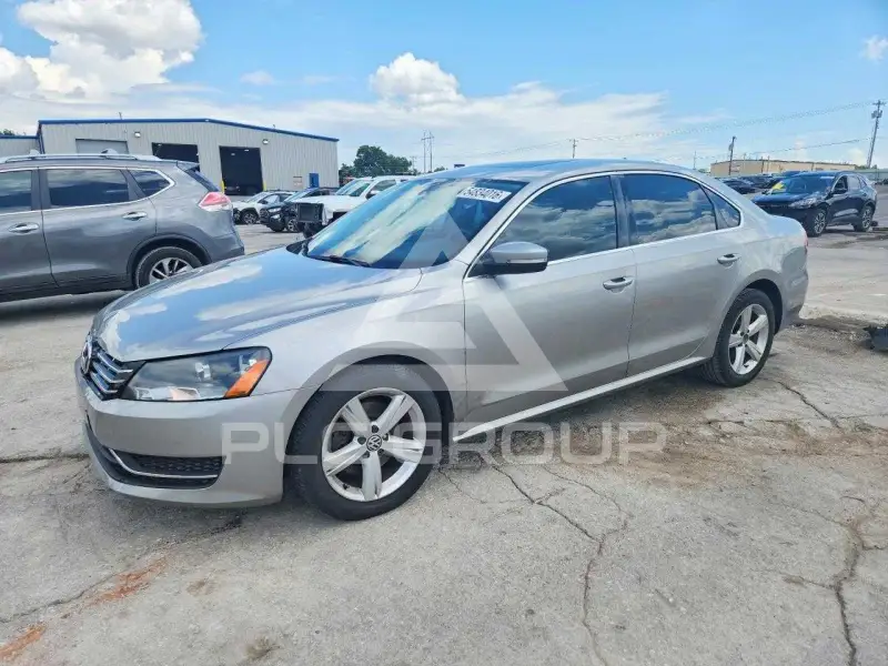 2012 Volkswagen Passat photo
