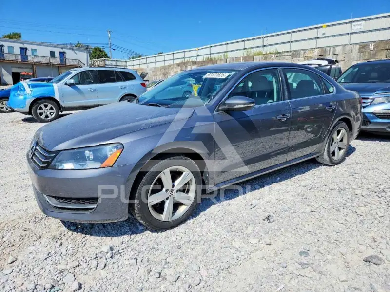 2012 Volkswagen Passat photo