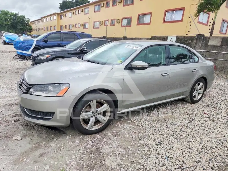 2012 Volkswagen Passat photo