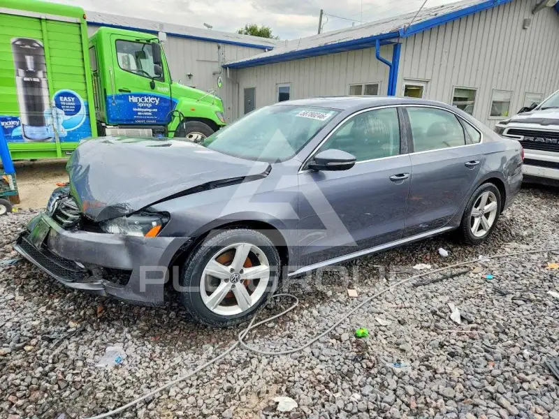 2012 Volkswagen Passat photo