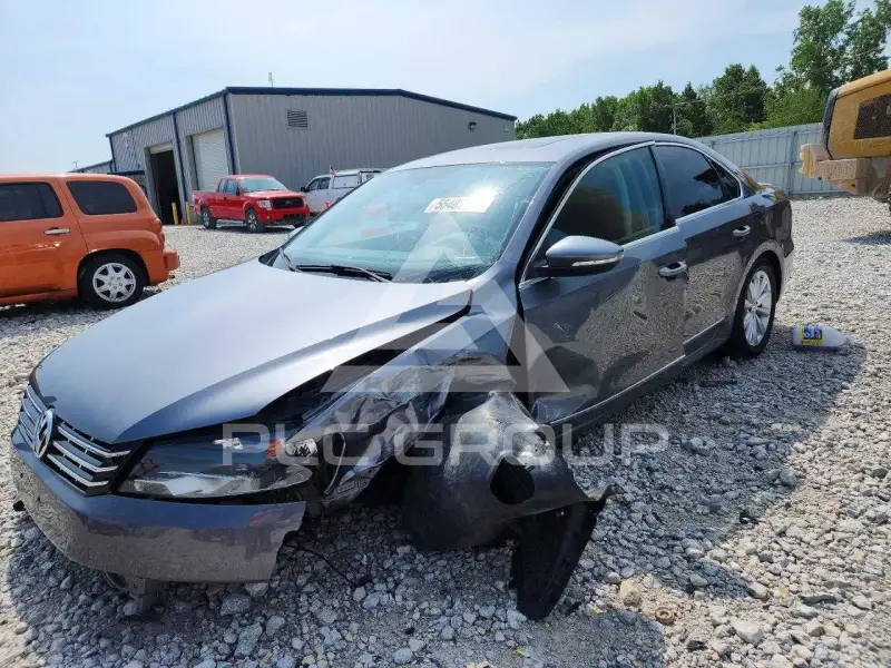 2012 Volkswagen Passat photo