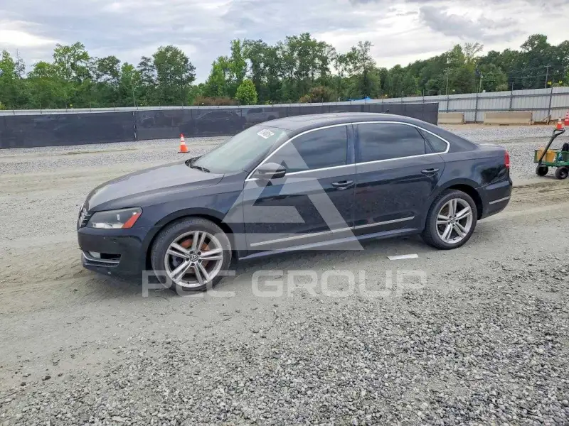 2012 Volkswagen Passat фото