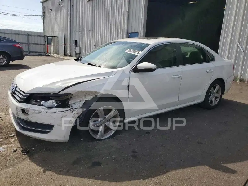 2012 Volkswagen Passat фото