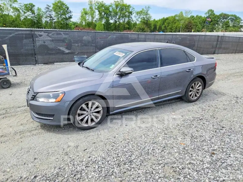 2012 Volkswagen Passat photo
