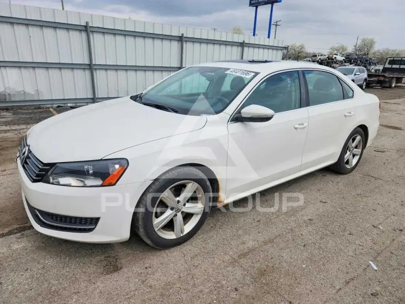 2012 Volkswagen Passat photo