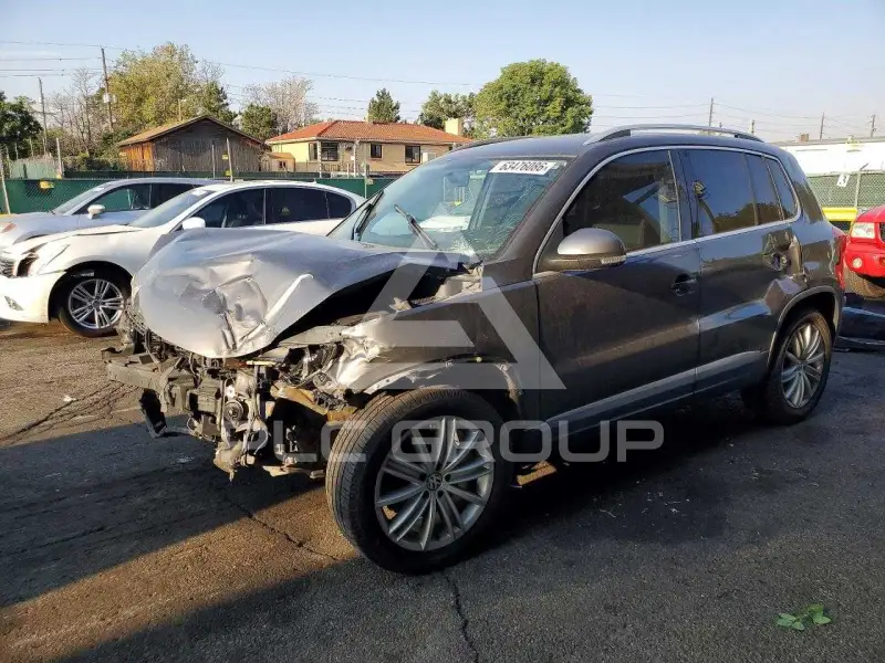 2012 Volkswagen Tiguan photo