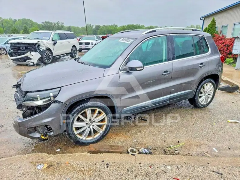 2012 Volkswagen Tiguan photo