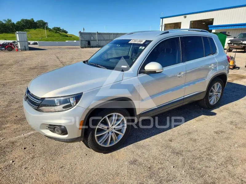 2012 Volkswagen Tiguan photo