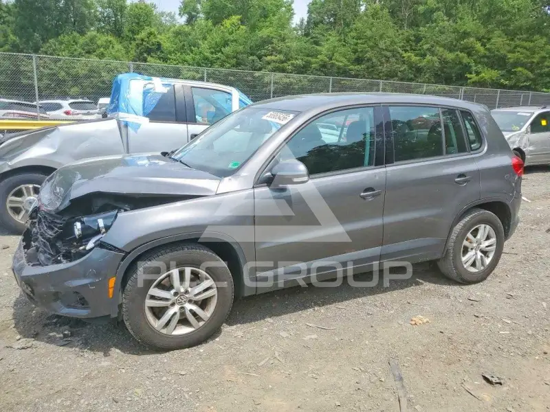 2012 Volkswagen Tiguan photo