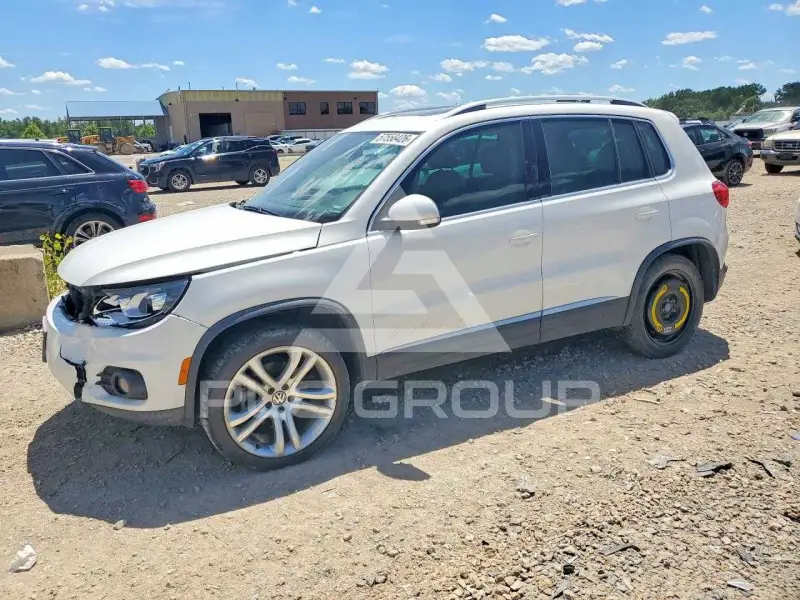 2012 Volkswagen Tiguan photo
