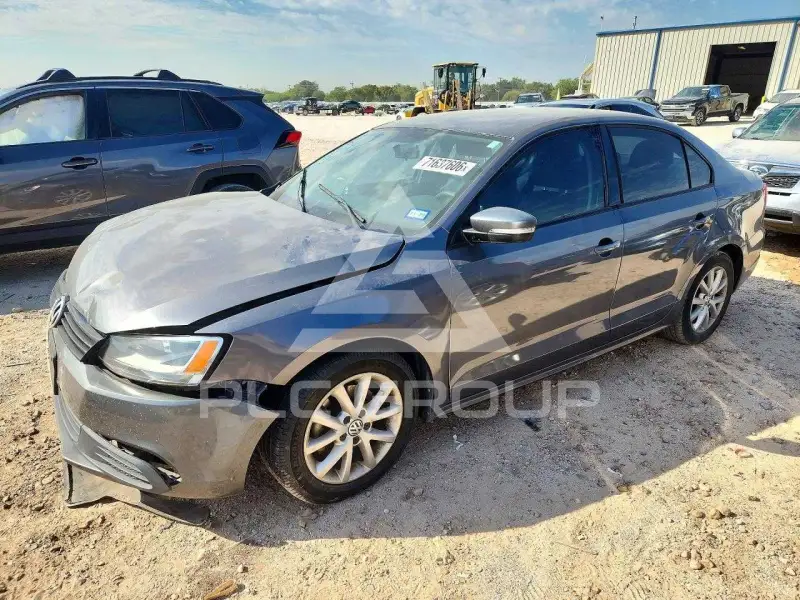 2012 Volkswagen Jetta photo