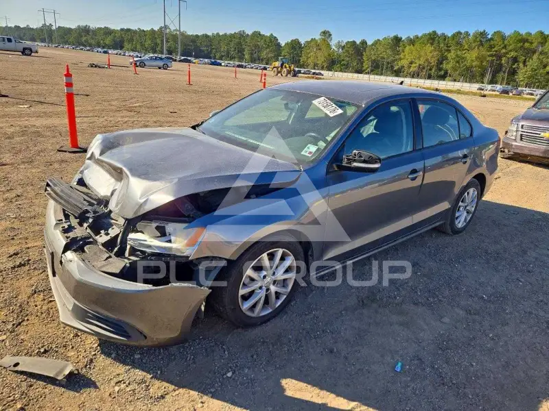 2012 Volkswagen Jetta photo