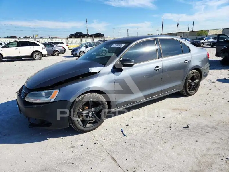 2012 Volkswagen Jetta photo