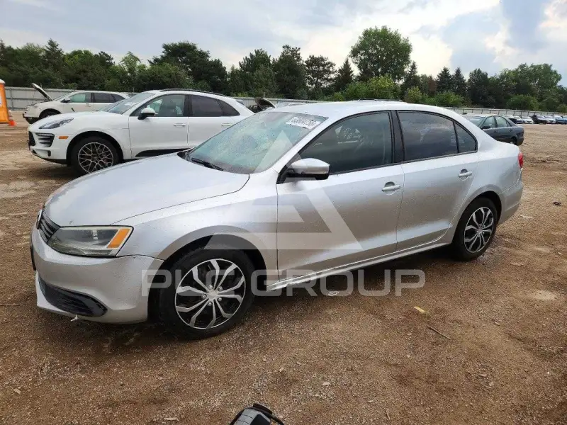 2012 Volkswagen Jetta photo