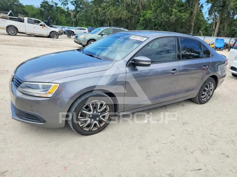2012 Volkswagen Jetta photo