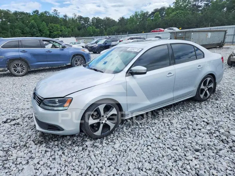2012 Volkswagen Jetta photo