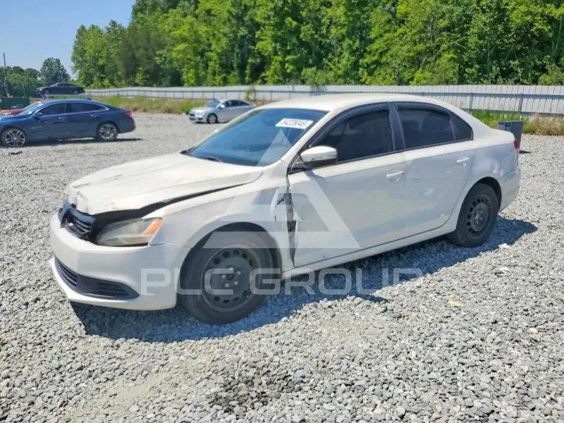 2012 Volkswagen Jetta photo