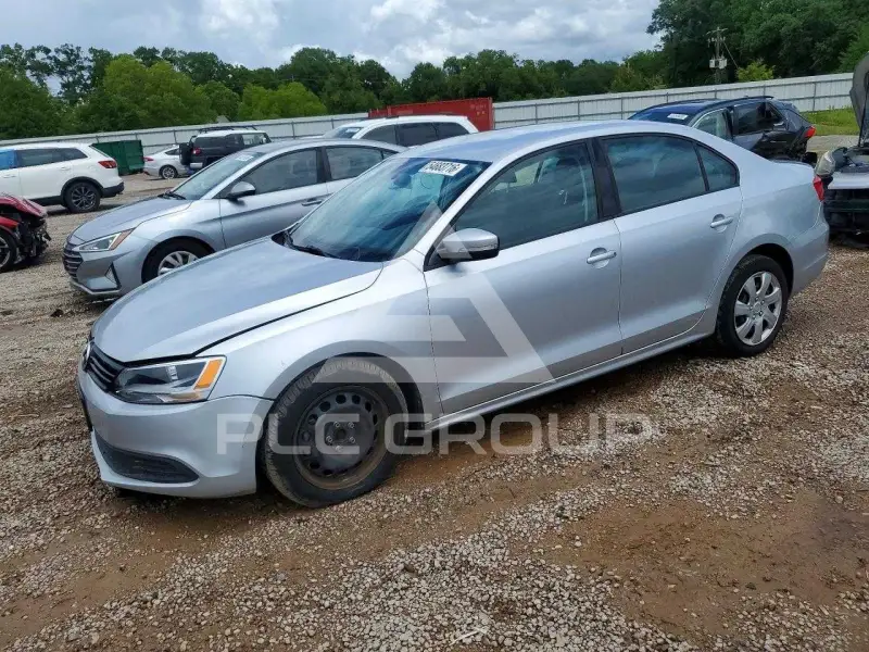 2012 Volkswagen Jetta photo