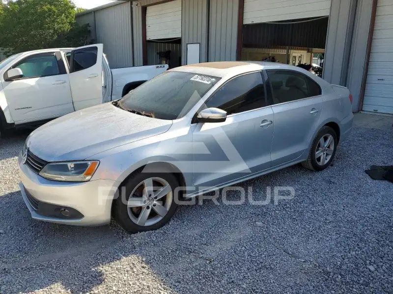 2012 Volkswagen Jetta фото