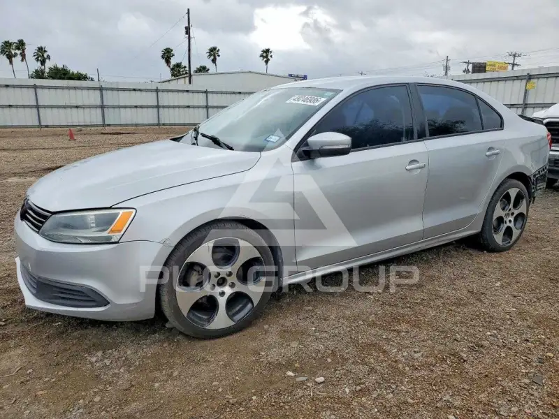 2012 Volkswagen Jetta photo