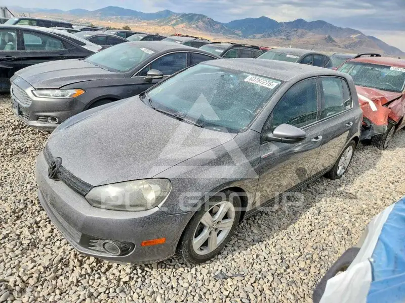 2012 Volkswagen GOLF photo