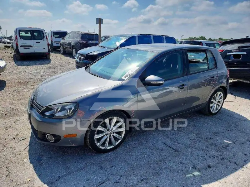 2012 Volkswagen GOLF photo