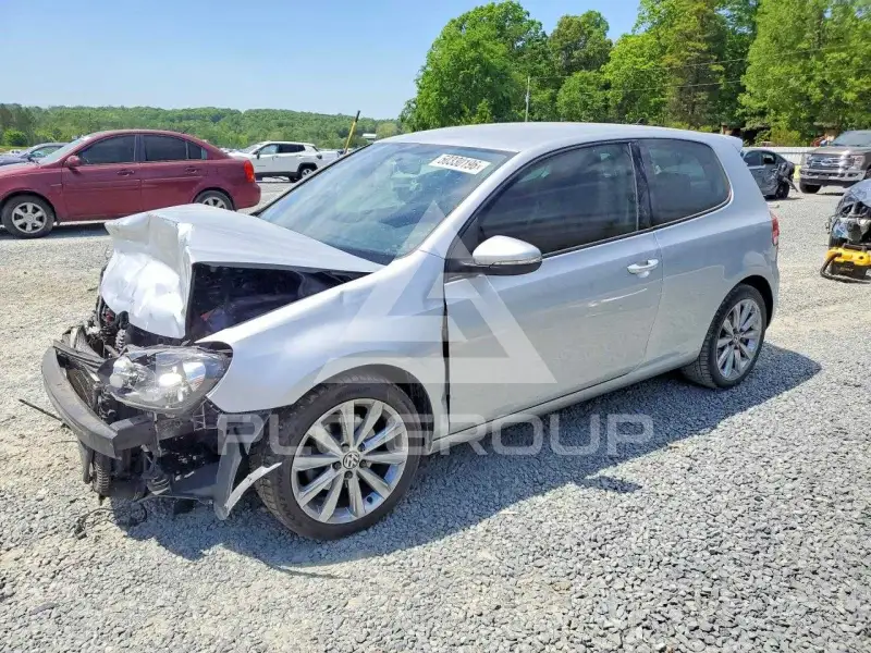 2012 Volkswagen GOLF photo