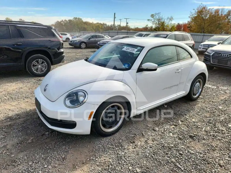 2012 Volkswagen BEETLE фото