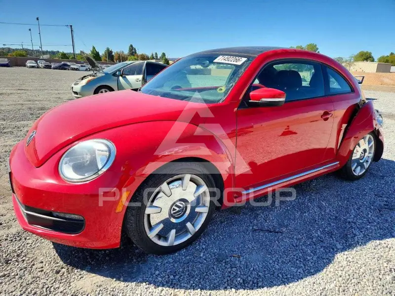2012 Volkswagen BEETLE фото