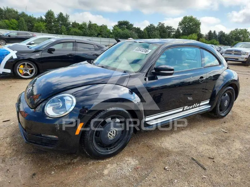 2012 Volkswagen BEETLE photo