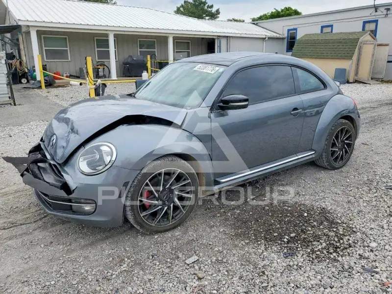 2012 Volkswagen BEETLE фото