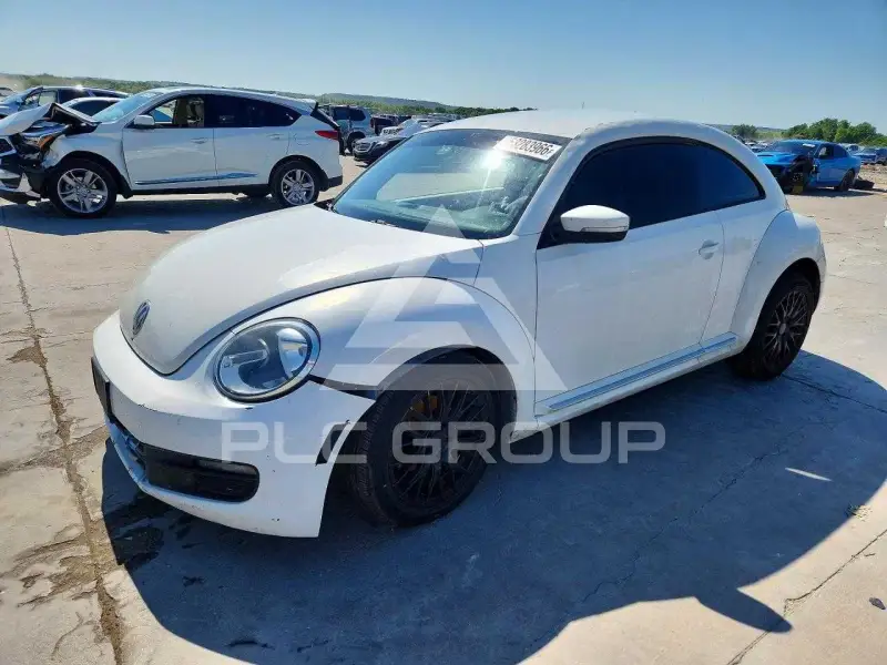 2012 Volkswagen BEETLE фото