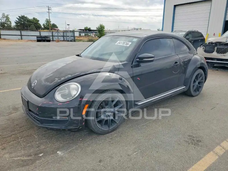 2012 Volkswagen BEETLE photo
