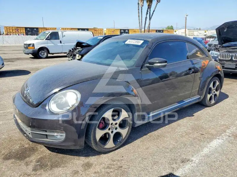 2012 Volkswagen BEETLE фото
