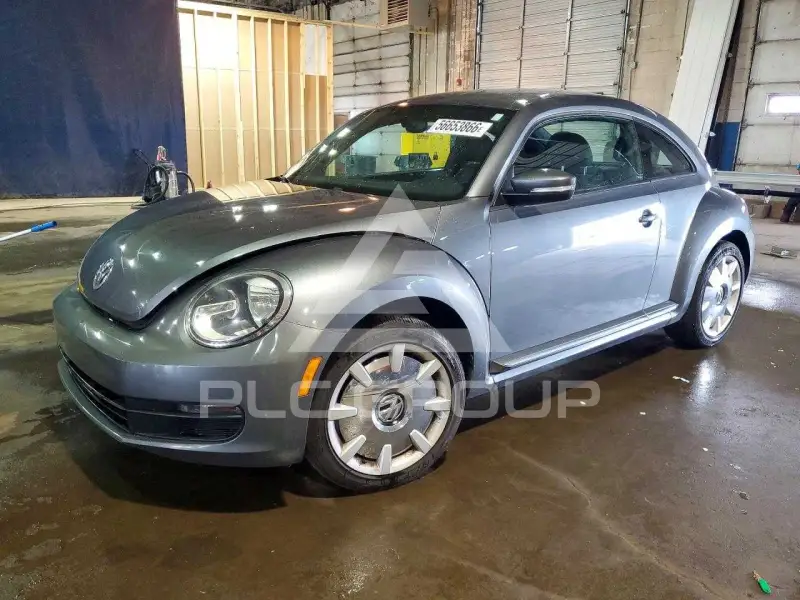 2012 Volkswagen BEETLE photo