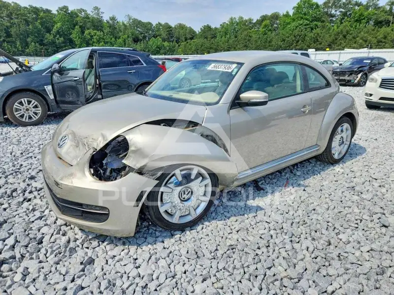 2012 Volkswagen BEETLE фото