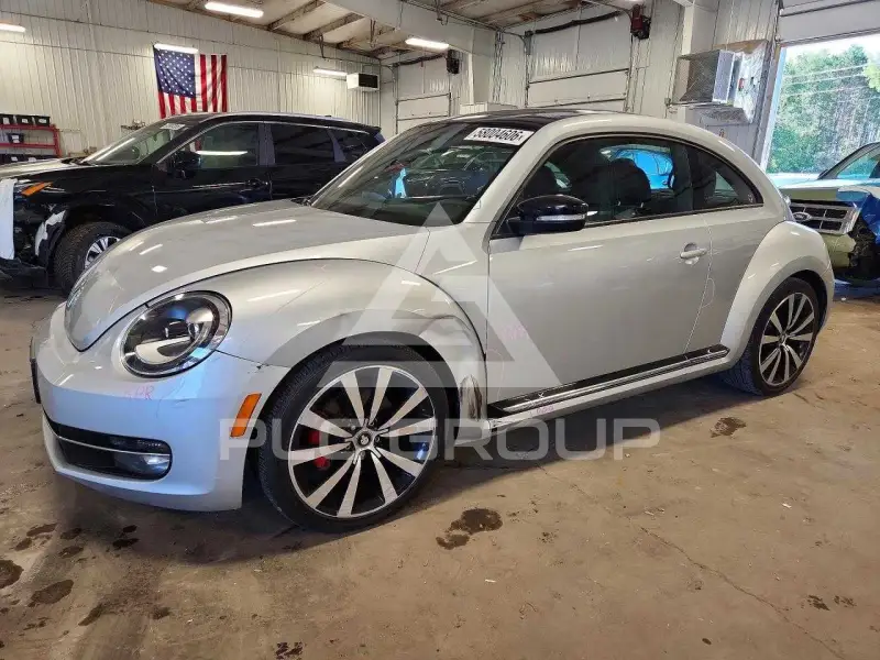 2012 Volkswagen BEETLE photo