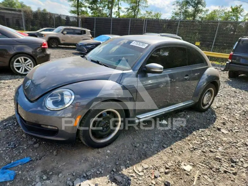2012 Volkswagen BEETLE фото