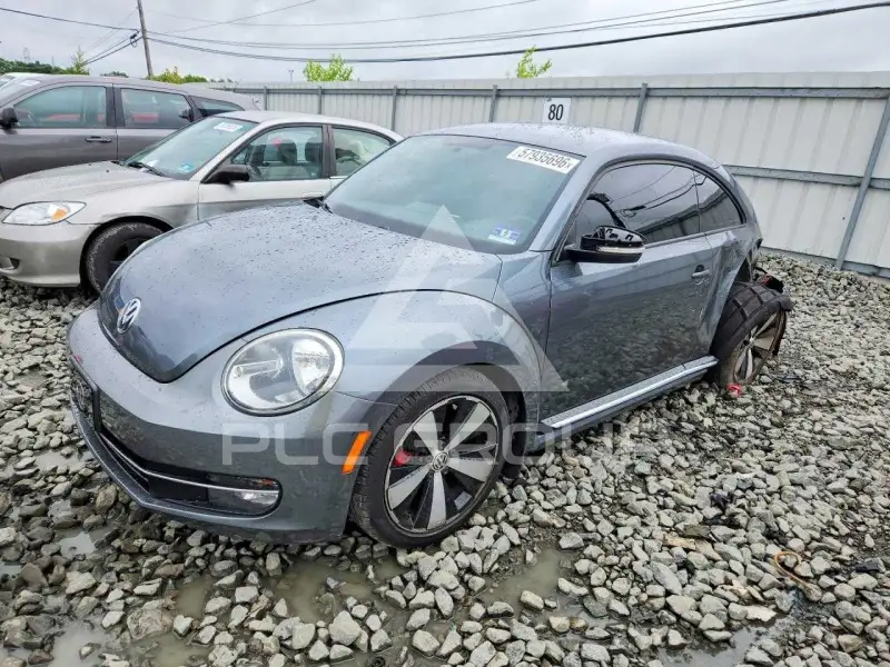 2012 Volkswagen BEETLE фото