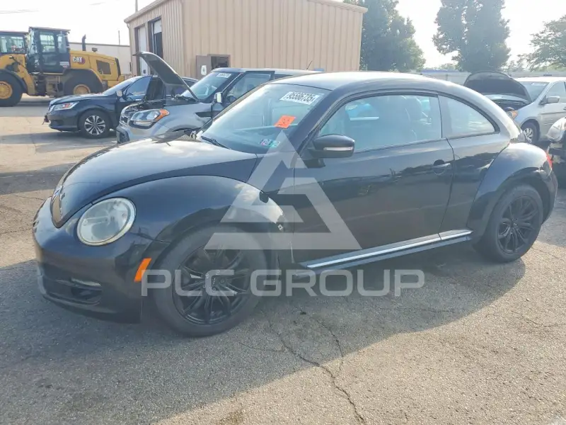 2012 Volkswagen BEETLE photo