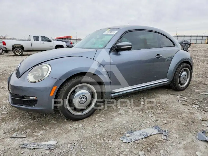 2012 Volkswagen BEETLE photo