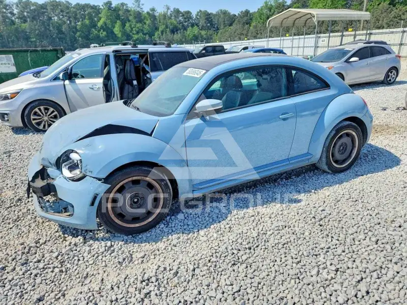 2012 Volkswagen BEETLE фото