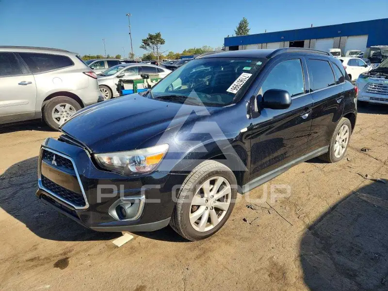 2013 Mitsubishi OUTLANDER photo
