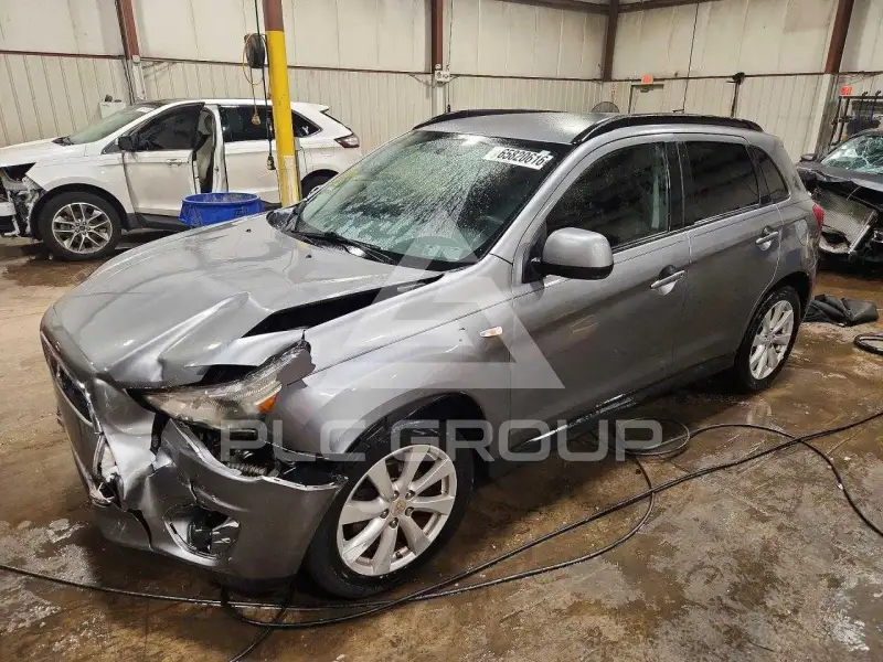 2013 Mitsubishi OUTLANDER фото