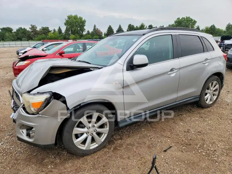 2013 Mitsubishi OUTLANDER фото