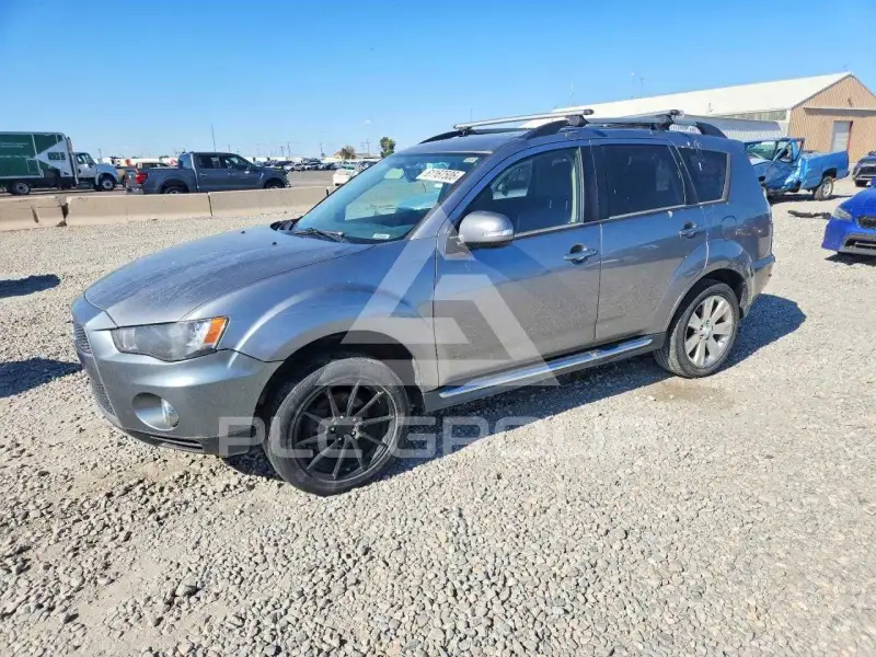 2013 Mitsubishi OUTLANDER фото