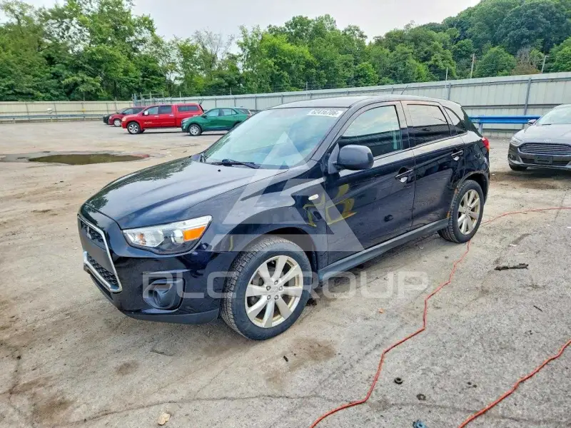 2013 Mitsubishi OUTLANDER фото