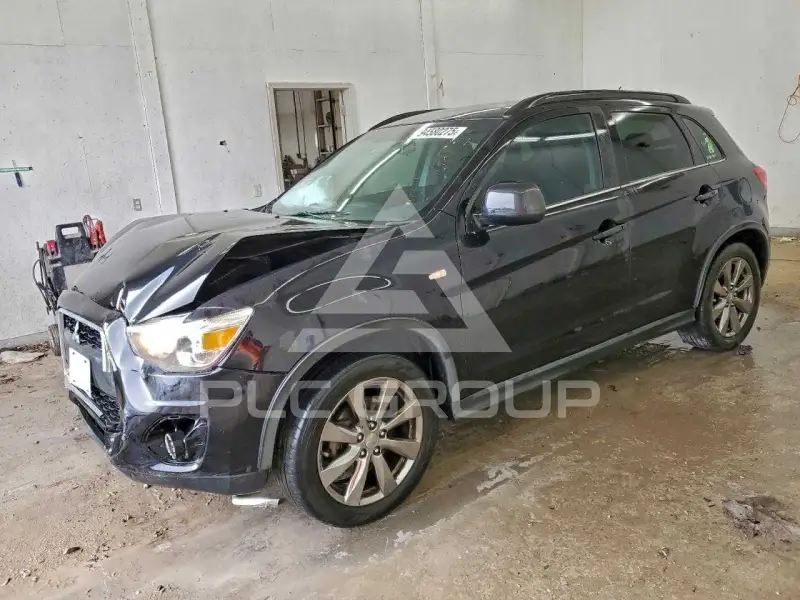 2013 Mitsubishi OUTLANDER фото