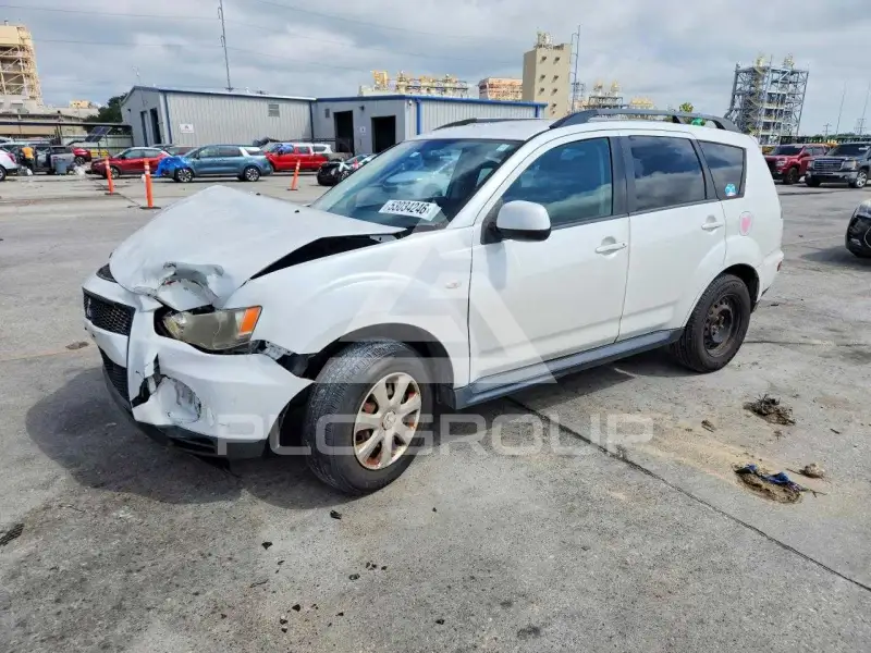 2013 Mitsubishi OUTLANDER фото