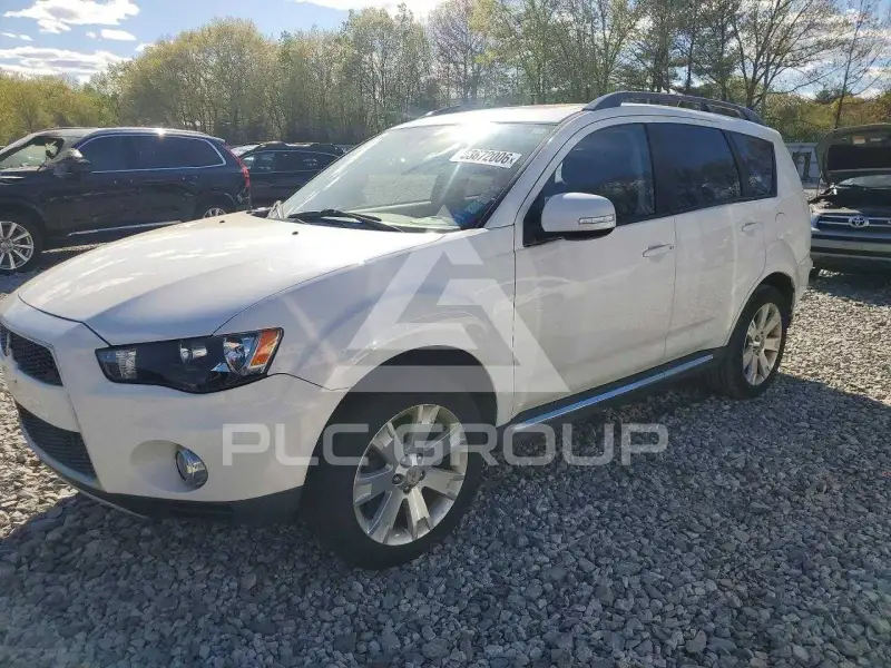 2013 Mitsubishi OUTLANDER фото